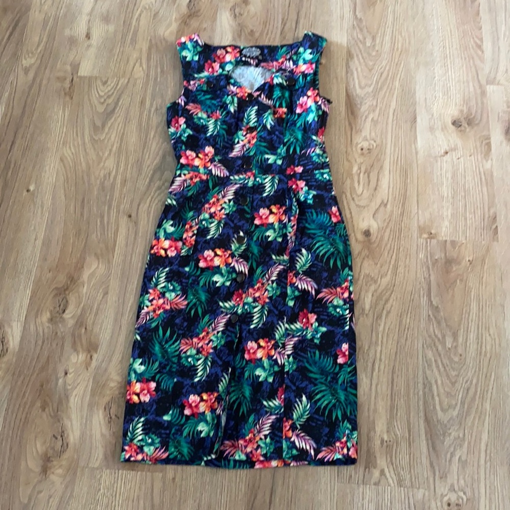 Wiggle dress